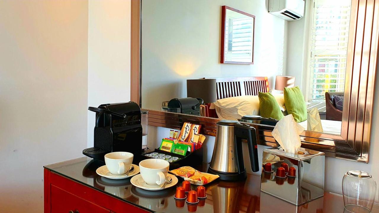A Room With A View Brighton Ngoại thất bức ảnh A Nespresso machine in a hotel room