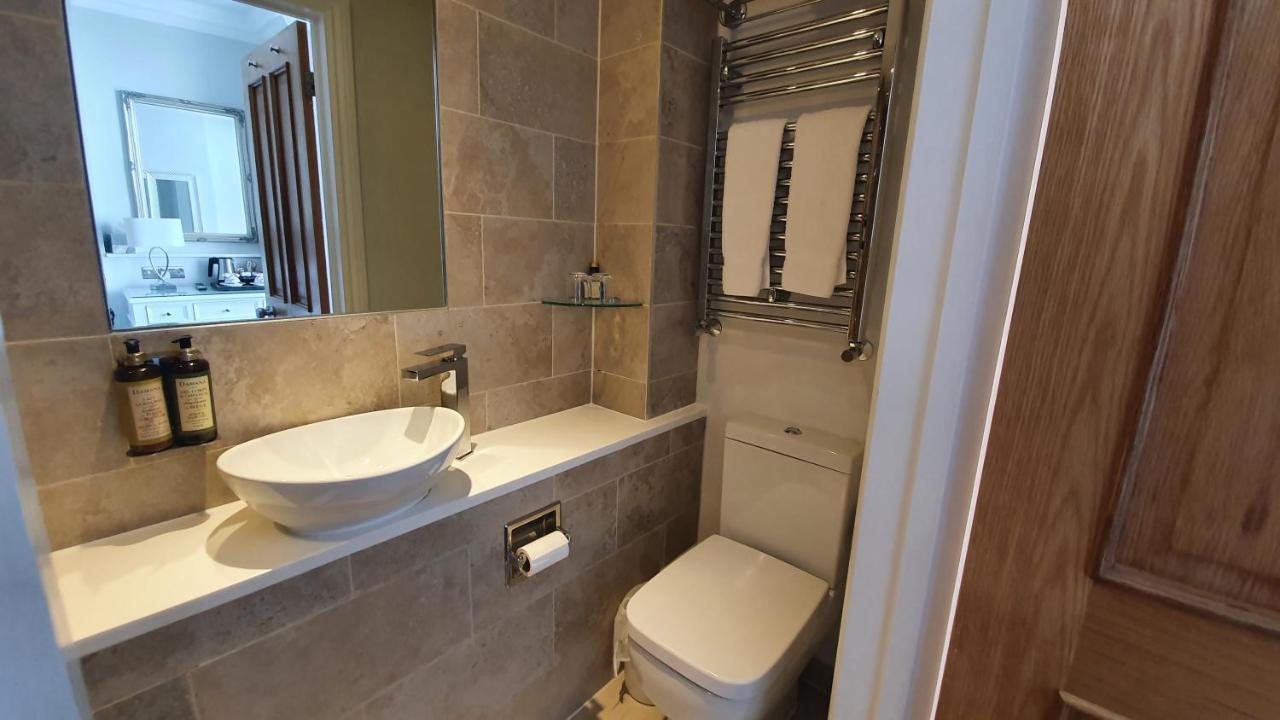 A Room With A View Brighton Ngoại thất bức ảnh A modern bathroom