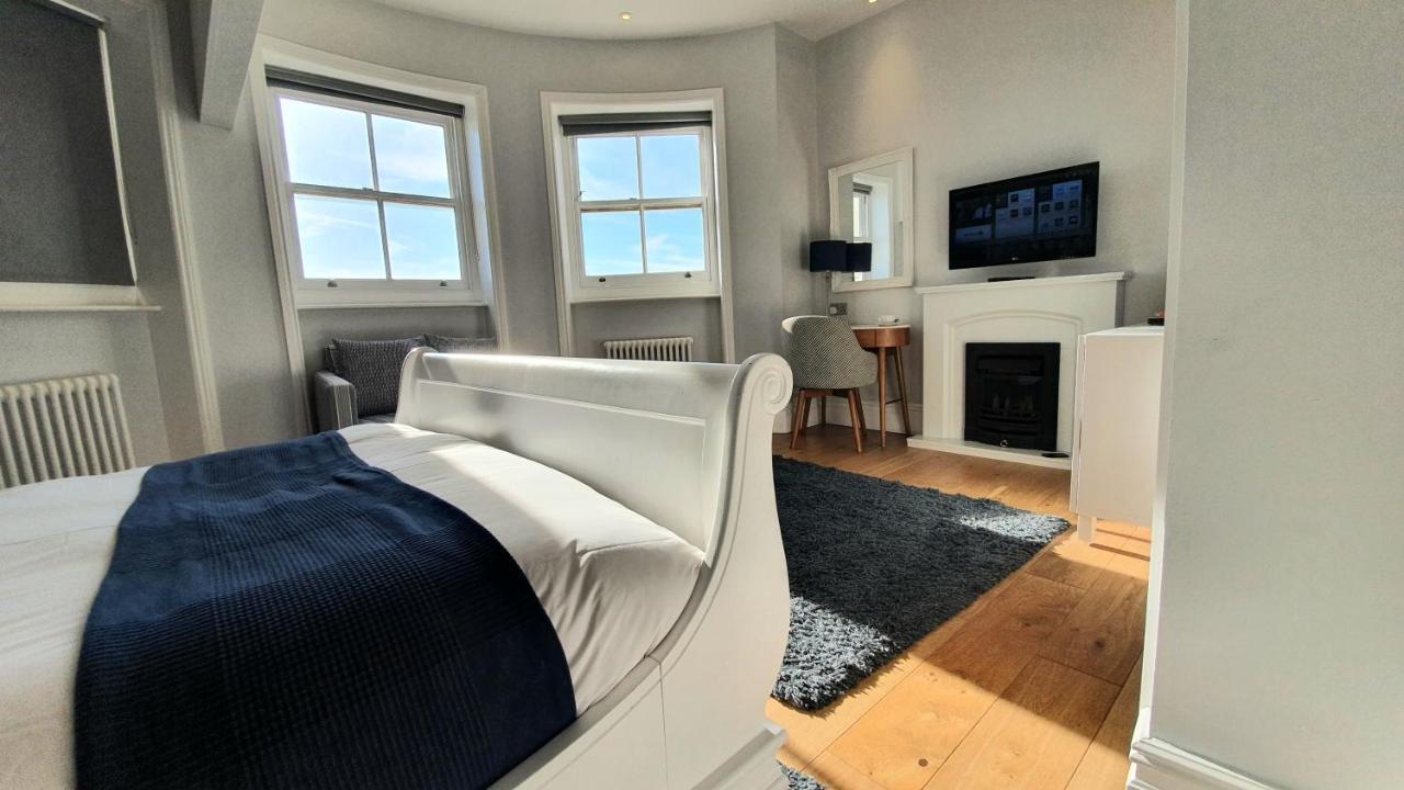 A Room With A View Brighton Ngoại thất bức ảnh The bedroom at 106 Harley Street